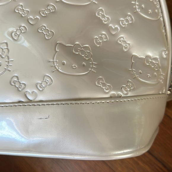 Hello Kitty Pearl Loungefly Designer Tote - Picture 9 of 16